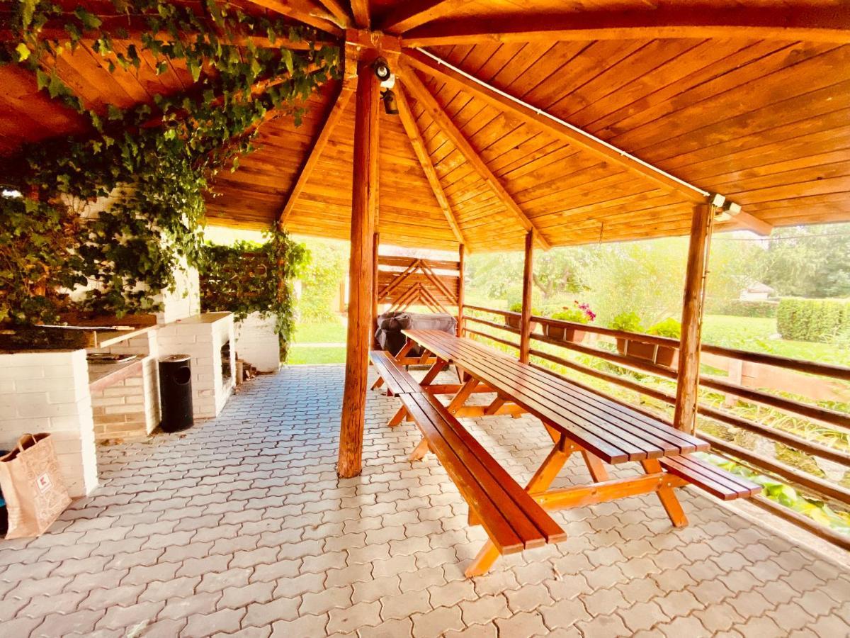 Ruzova Apartman Ruzak מראה חיצוני תמונה